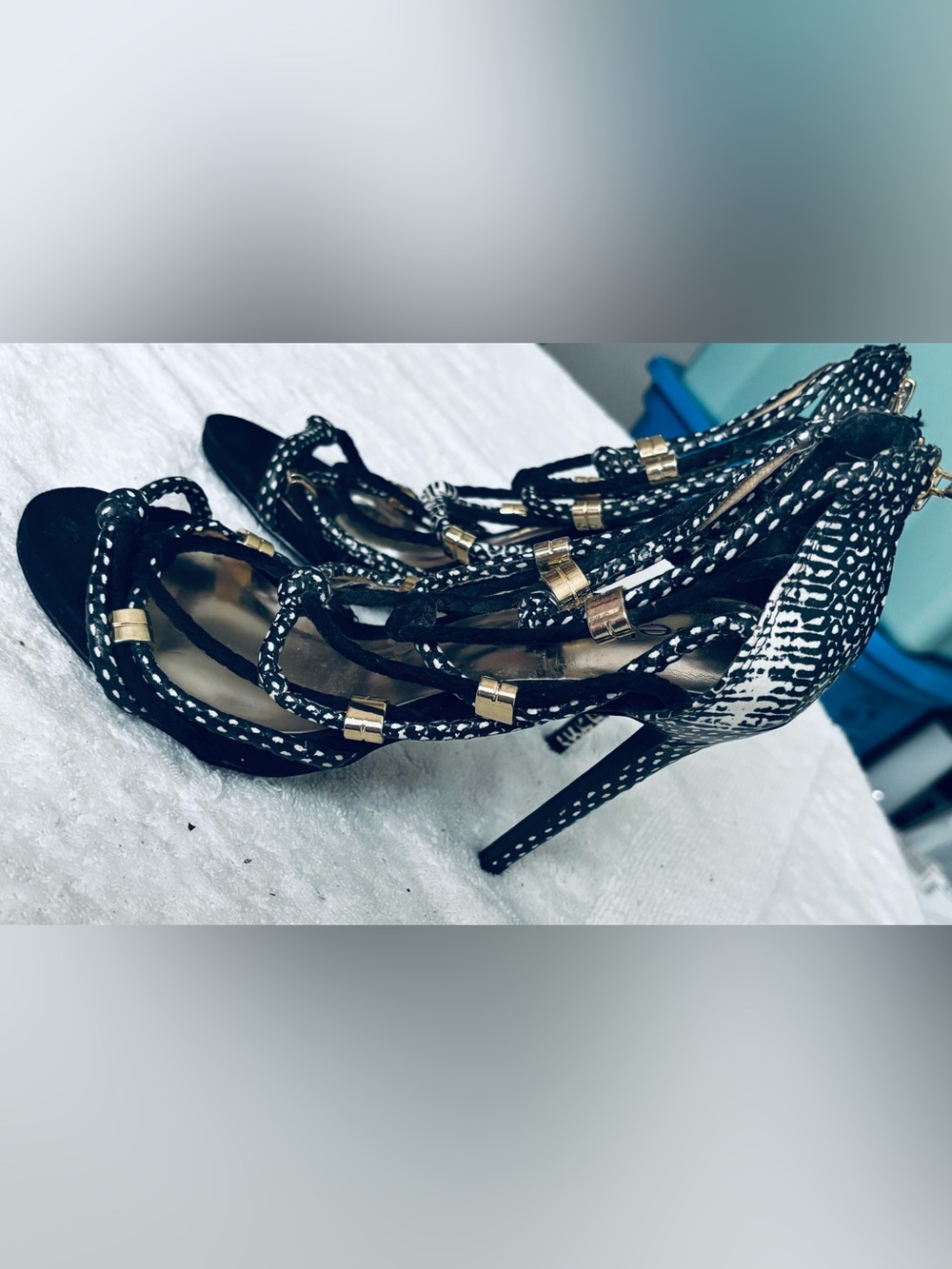 Brand New Stylish Heels Be bebe - Size 7M - Heel Height 5 Inches - Box 10